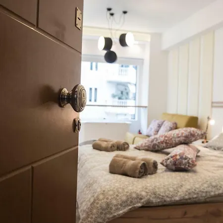 Violet #colony_white_tower Thessaloníki